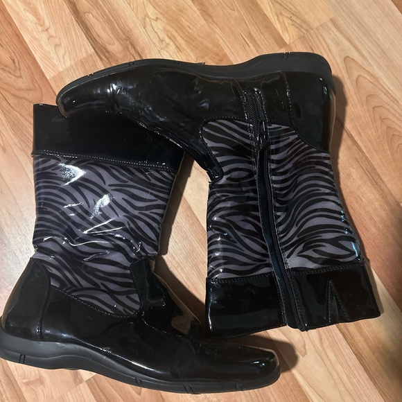 Black and Gray Zebra Print Boots - Picture 3 of 4